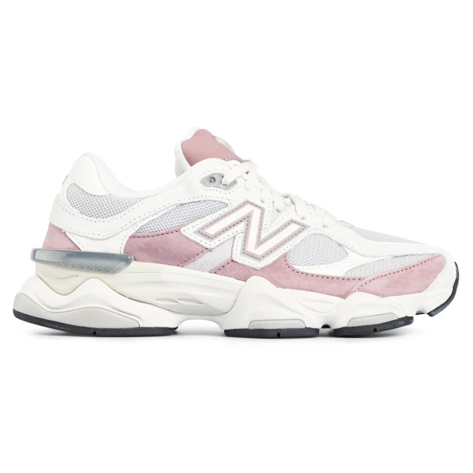 9060 Sneakers
