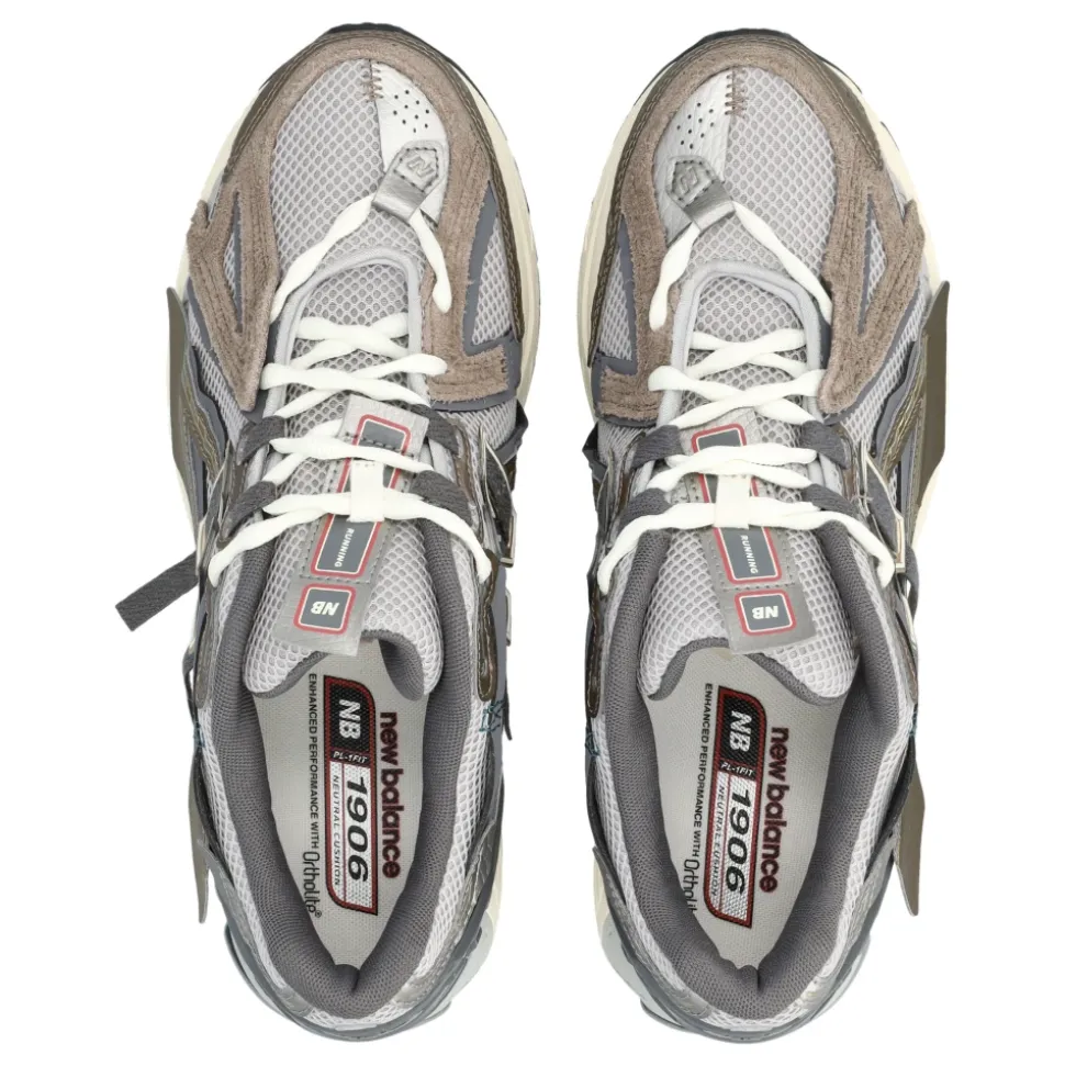 1906A Sneaker