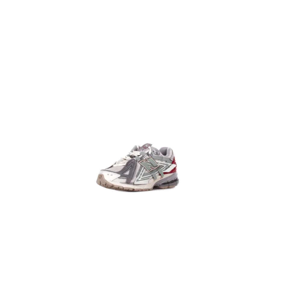 1906A Sneakers