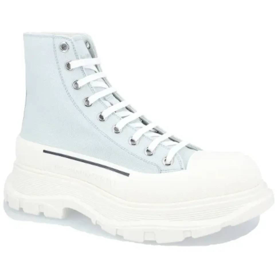 Canvas boots