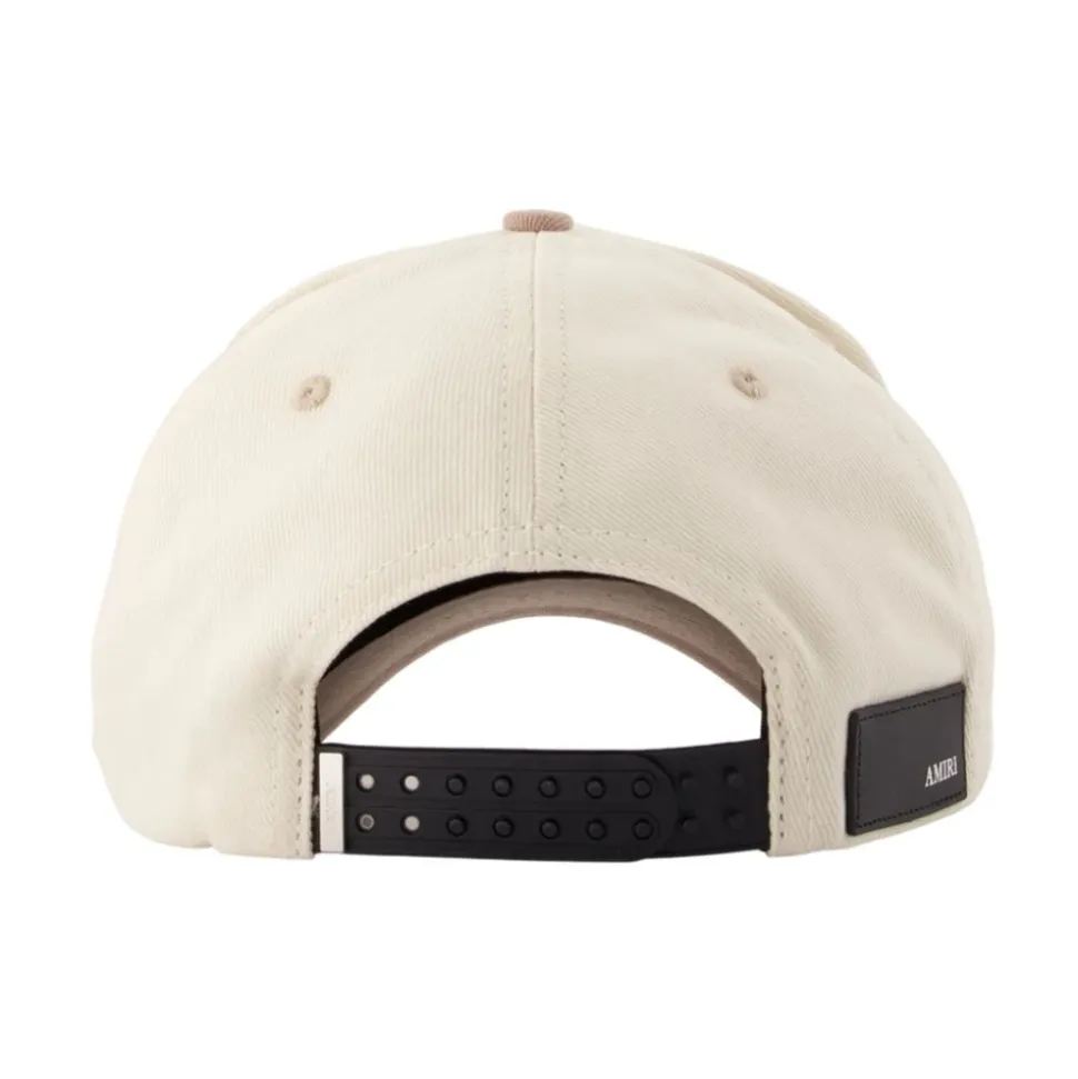 Caps
