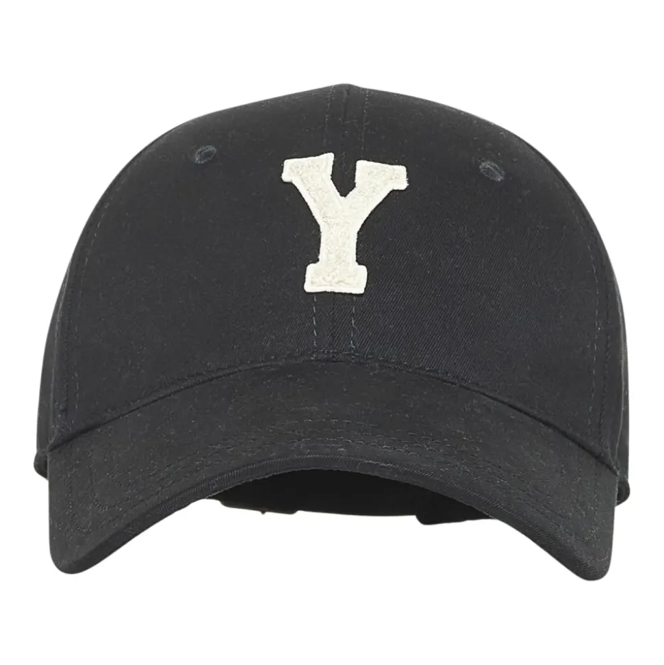 Caps