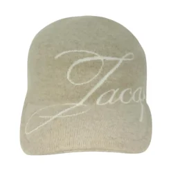 Caps