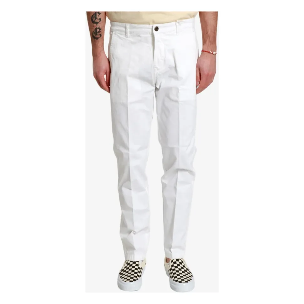 Chinos