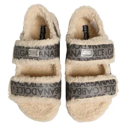 Flats Sandalen