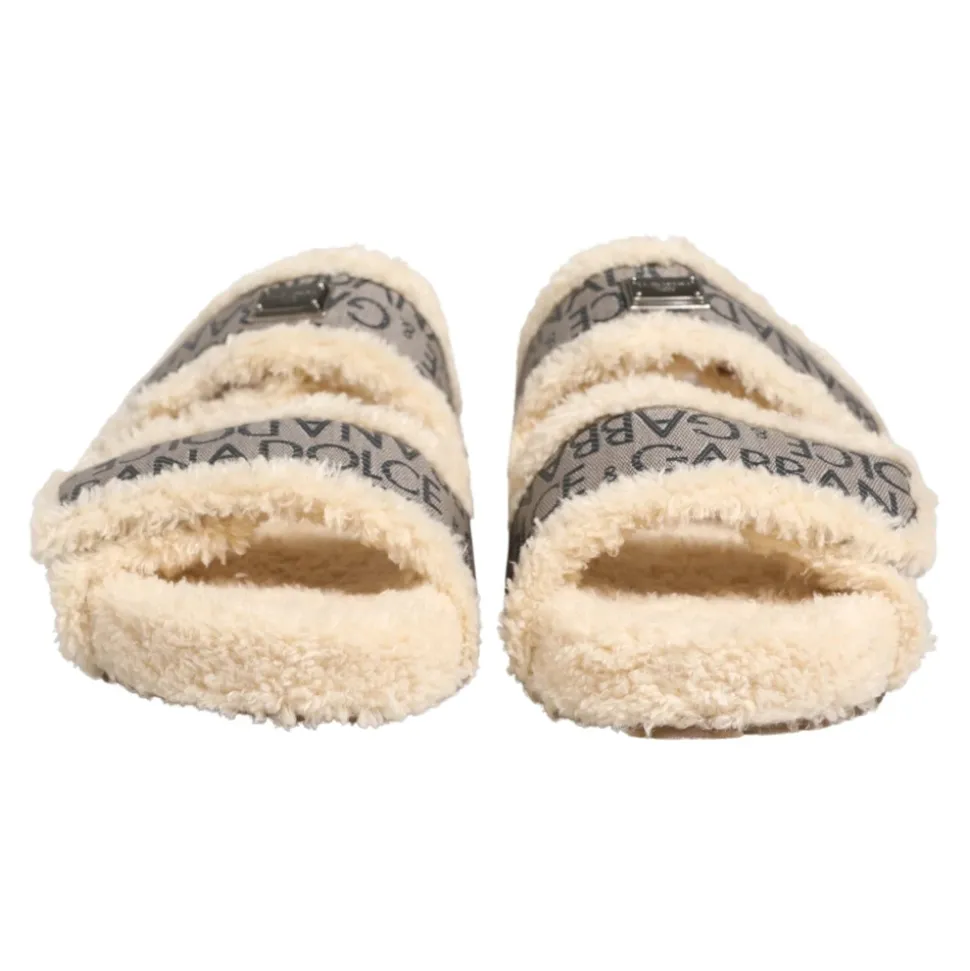 Flats Sandalen