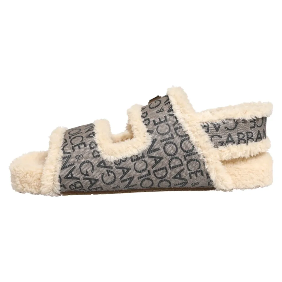Flats Sandalen