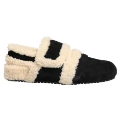 Flats Sandals