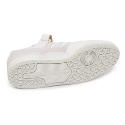 Forum 84 Lage Schoenen