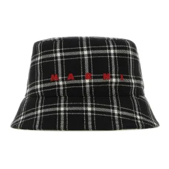 Geborduurde wollen bucket hat