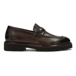 Instap halfschoenen op een dikke zool