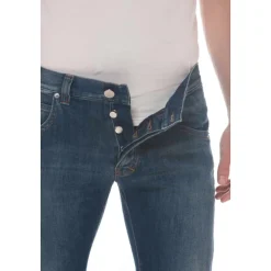 J06 Slim-fit Jeans