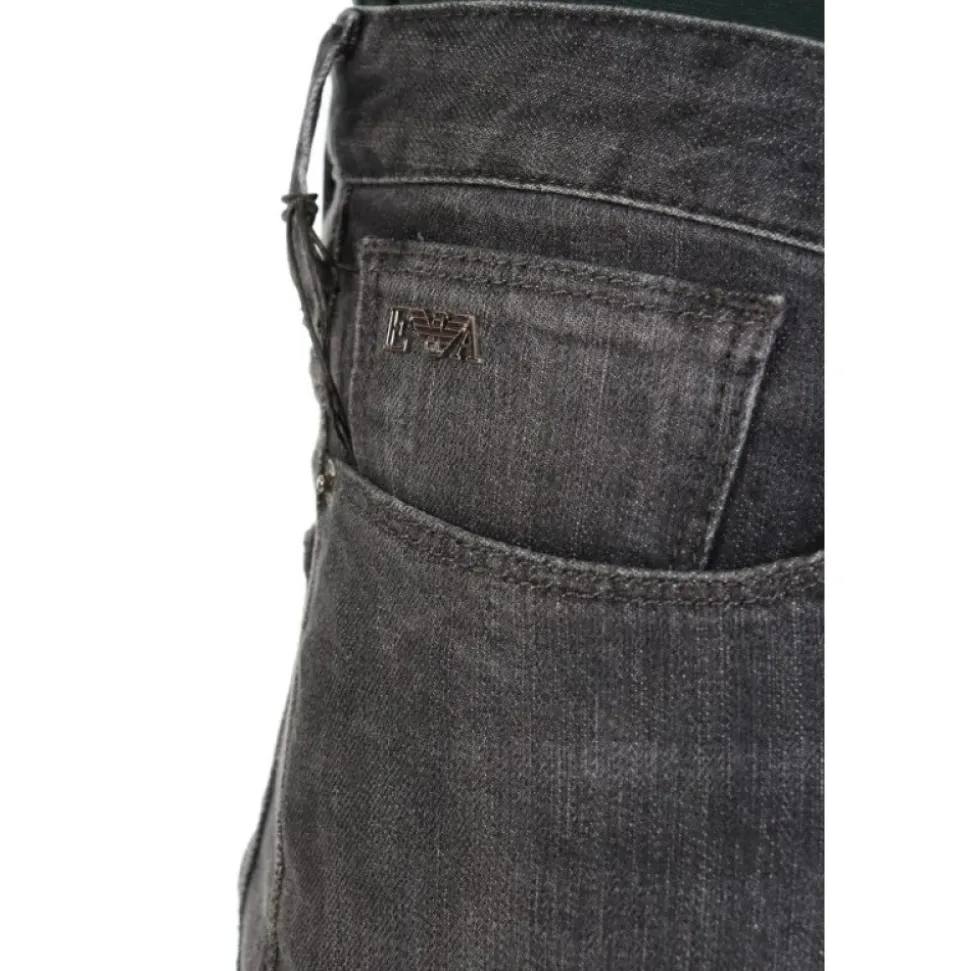 J06 Slim-fit Jeans
