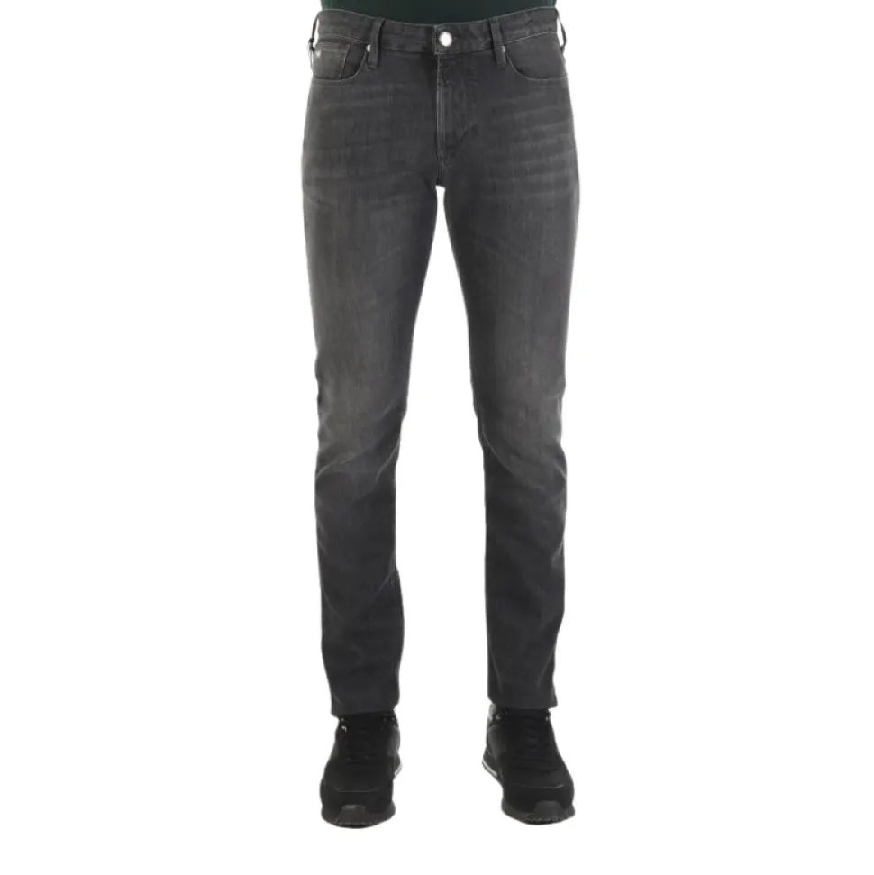 J06 Slim-fit Jeans