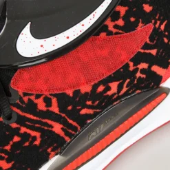KD14 Basketbalschoen Zwart/Rood/Wit
