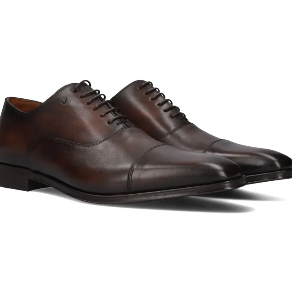 Klassieke bruine herenschoenen