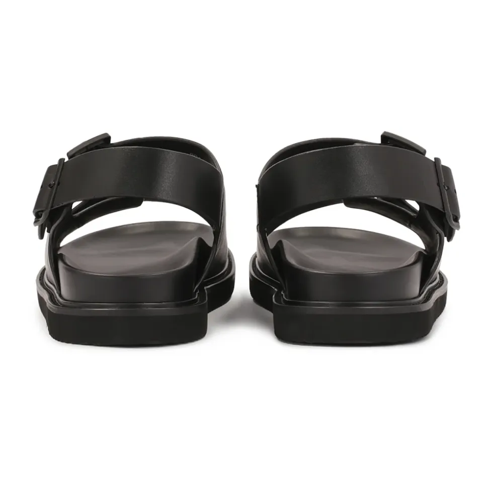 Leren sandalen met metalen gesp