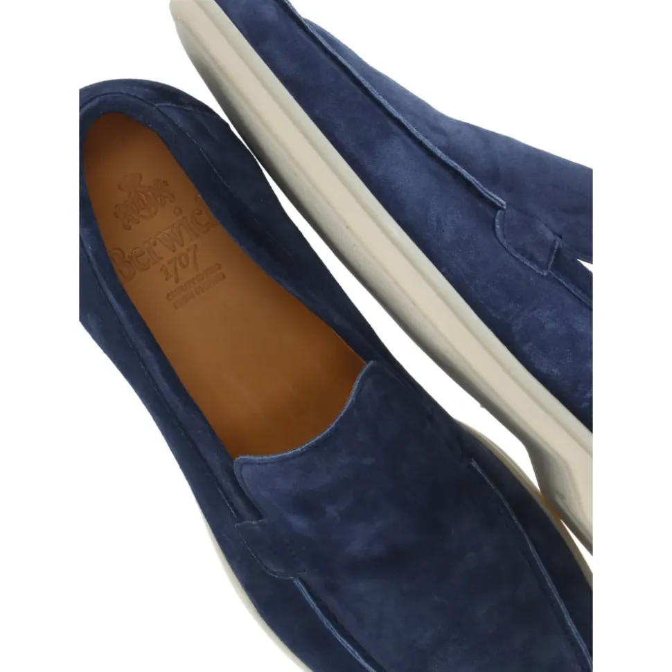 1707 Loafer