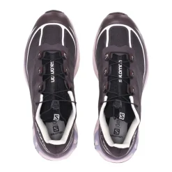 Low-Top Sneaker