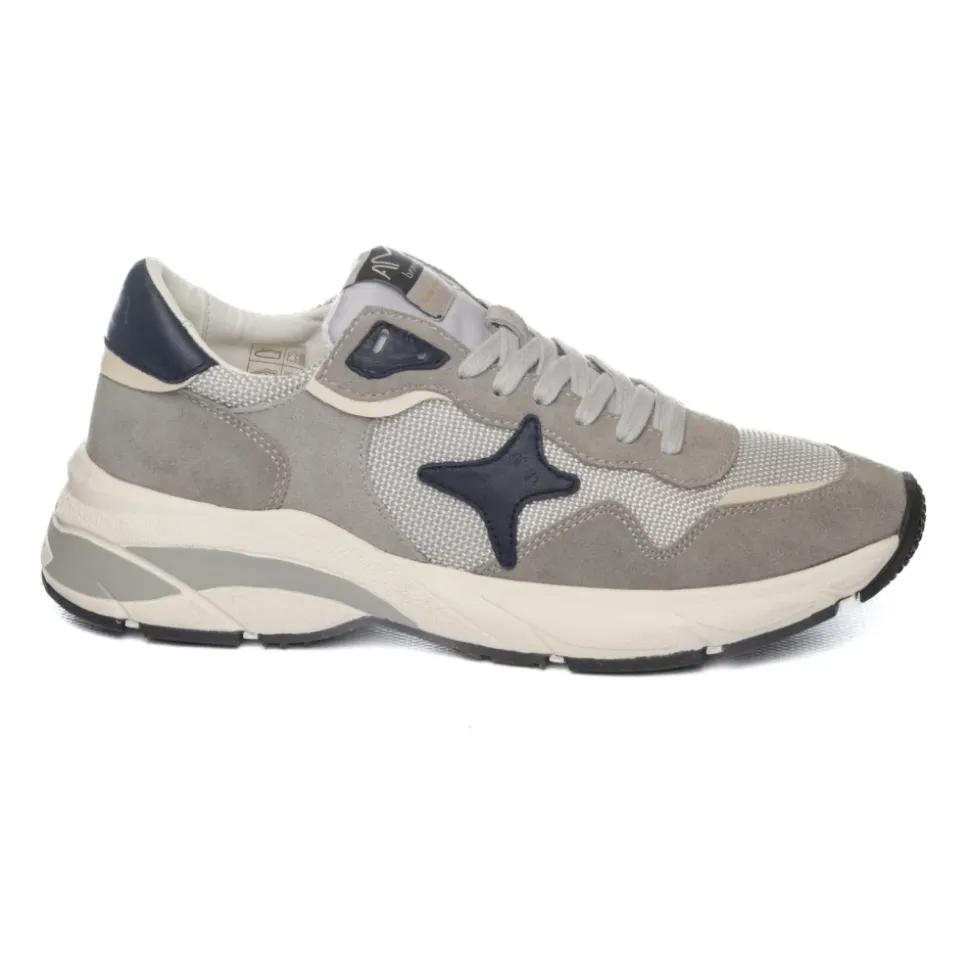 Moon Sneaker