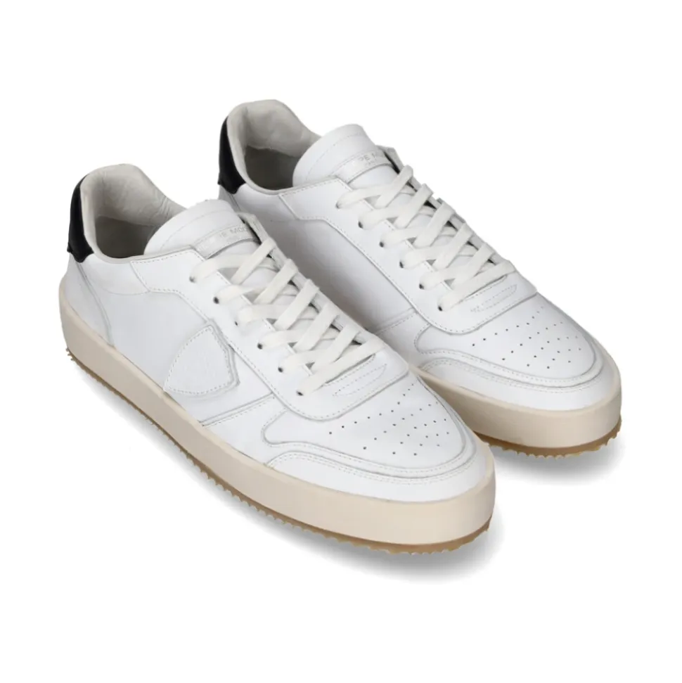 Nice Lage Sneakers