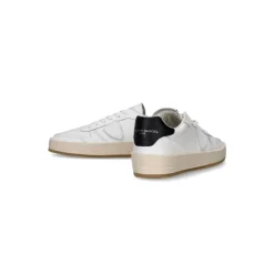 Nice Lage Sneakers