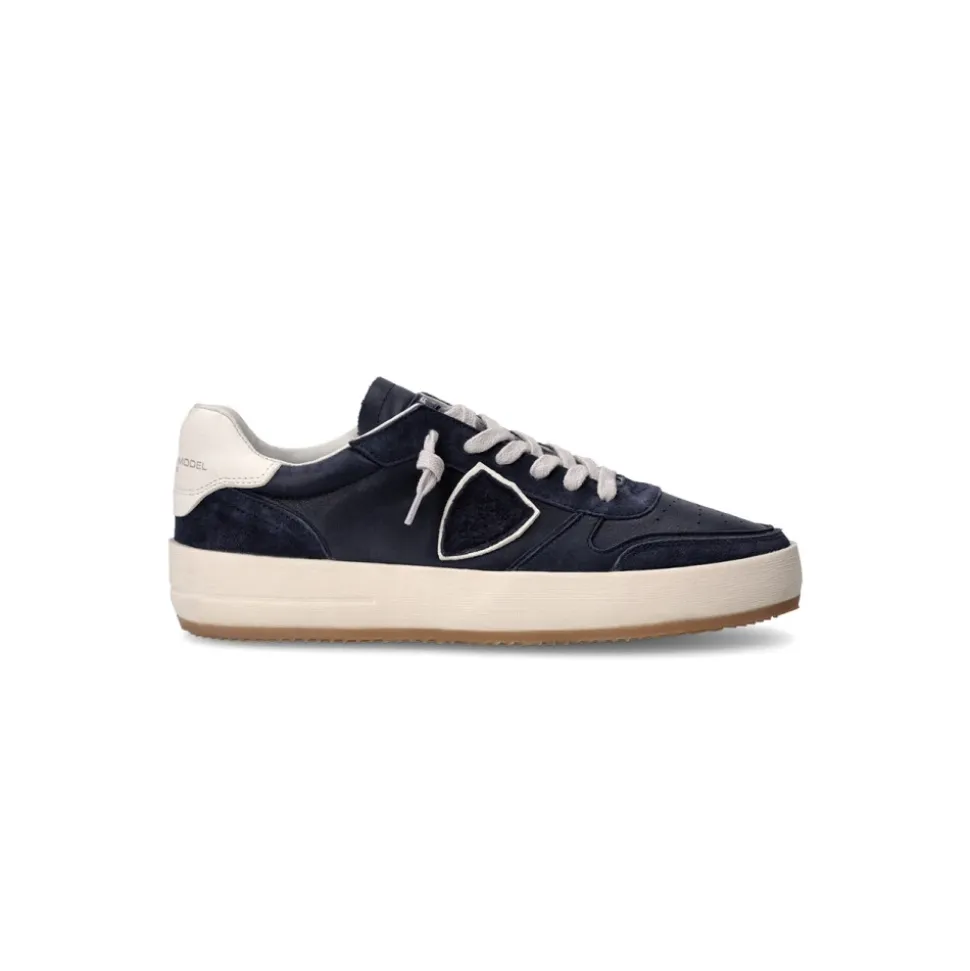 Nice Tennis Sneakers