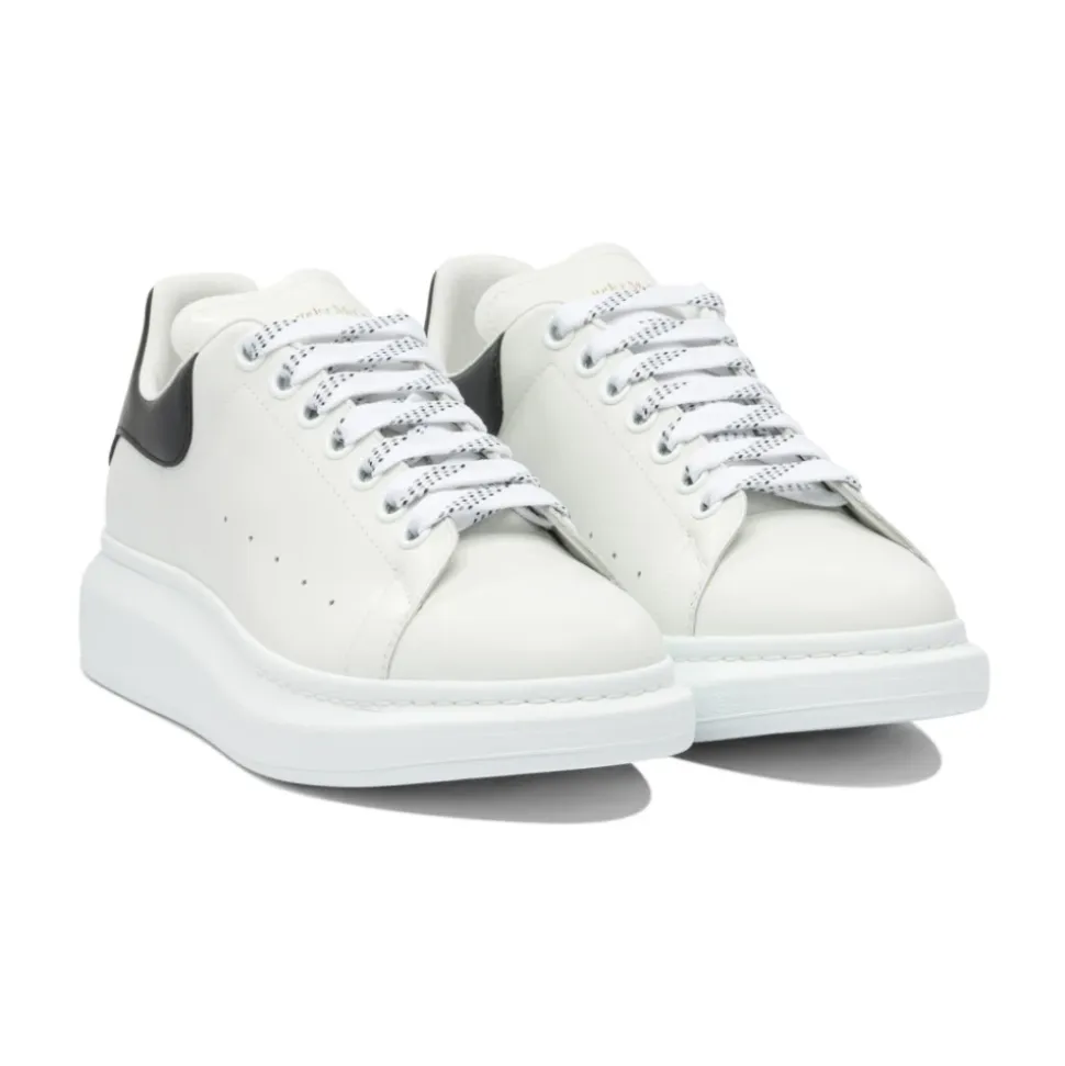 Oversized Sneaker