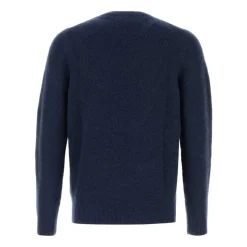 Rondgebreide kleding