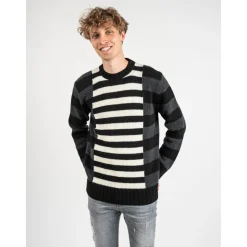 Round-neck Knitwear
