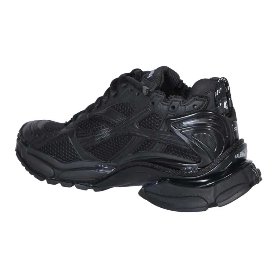 Runner Sneakers