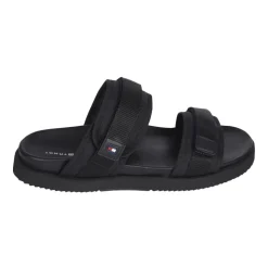 Sandalen met gekruiste bandjes en grove zool