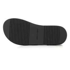 Sandalen met gekruiste bandjes