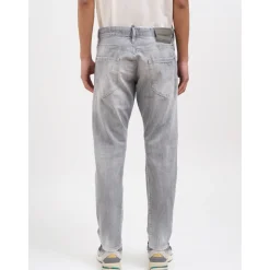 Slim Twist Jeans