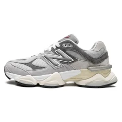 9060 Sneakers