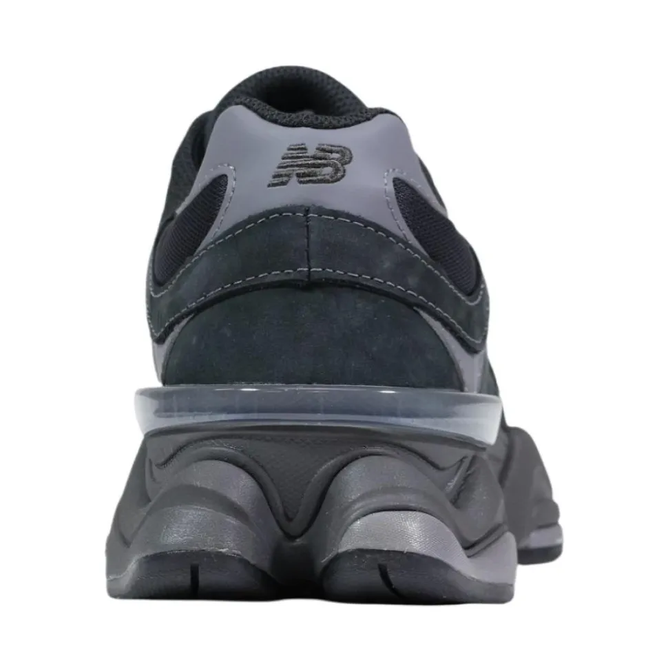 9060 Sneakers