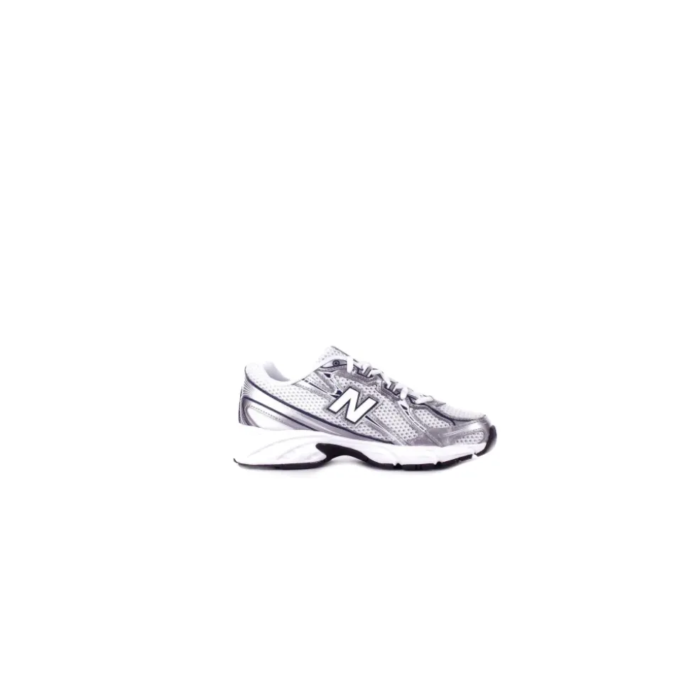 740 Sneakers