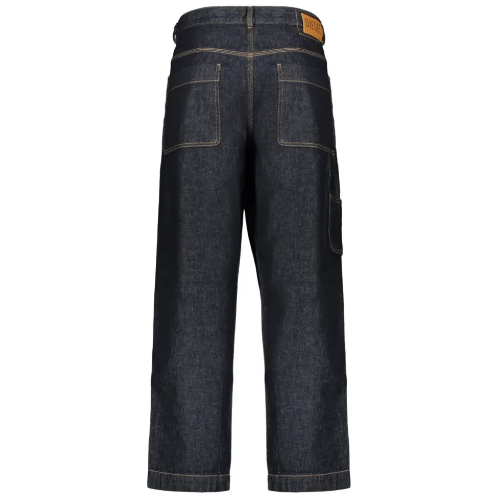 Straight Jeans