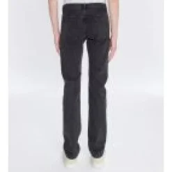 Straight Jeans