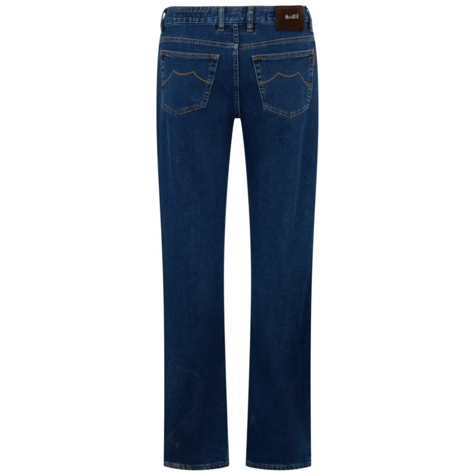 Straight Jeans