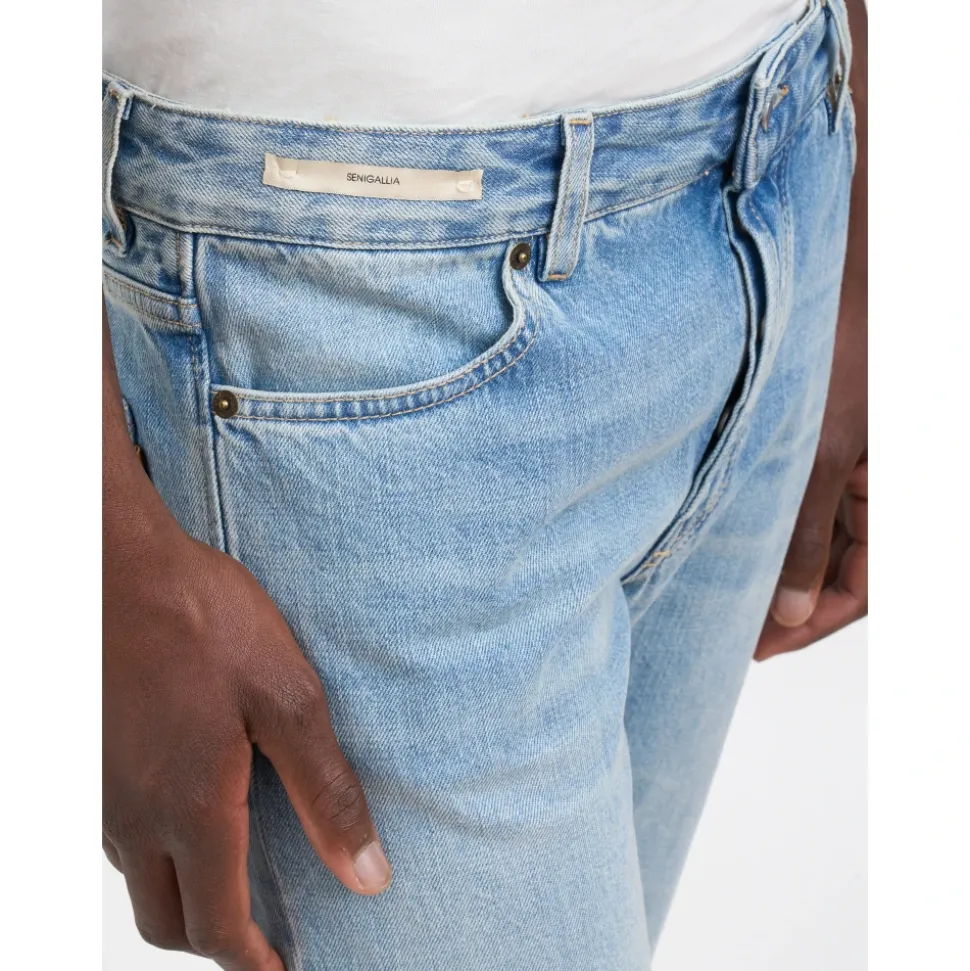 Straight Jeans