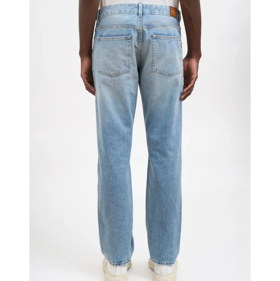 Straight Jeans