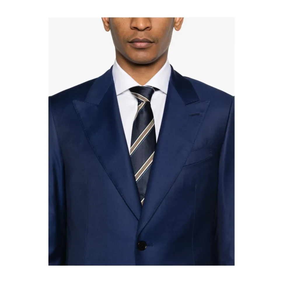Suit Caruso