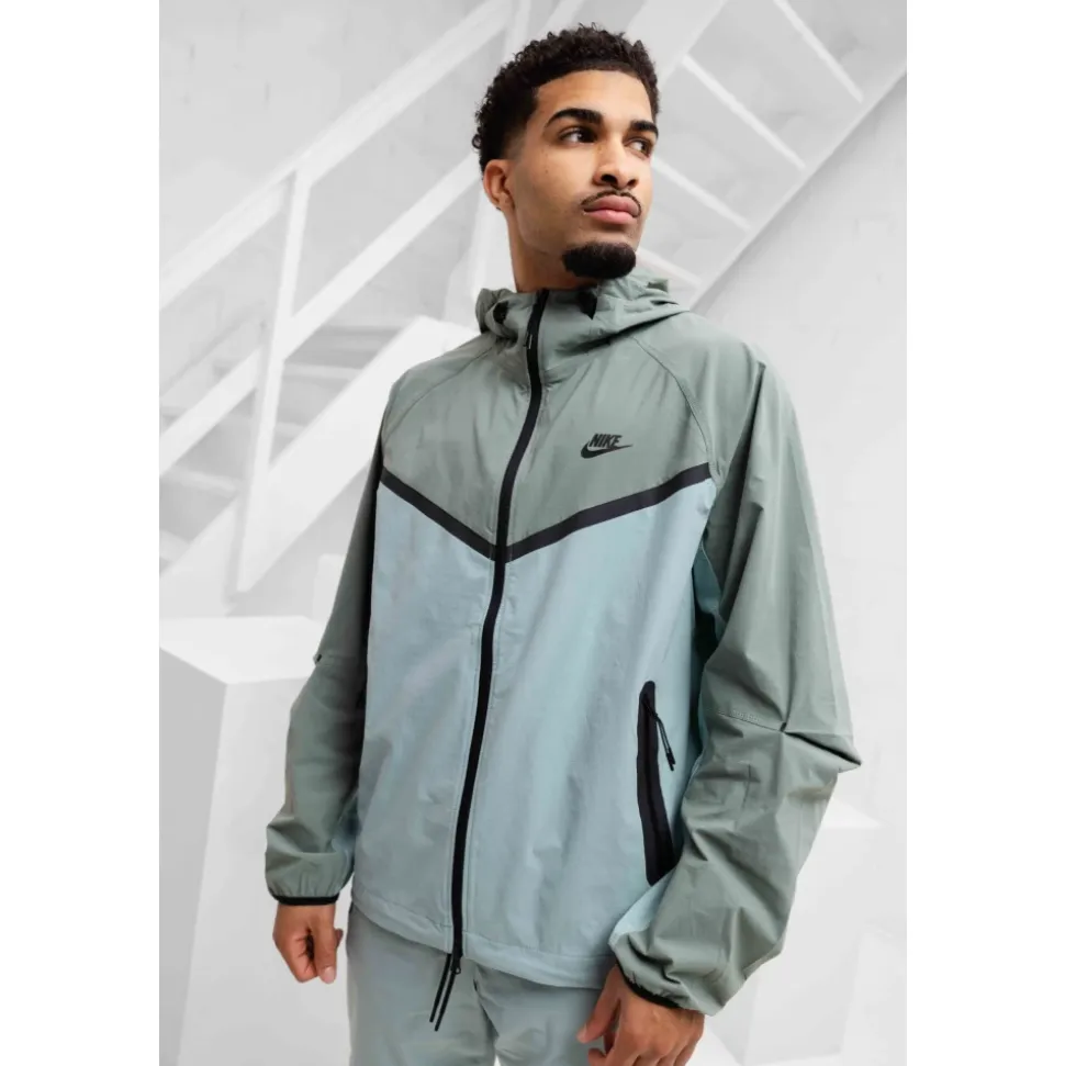 Tech Woven Trainingspak