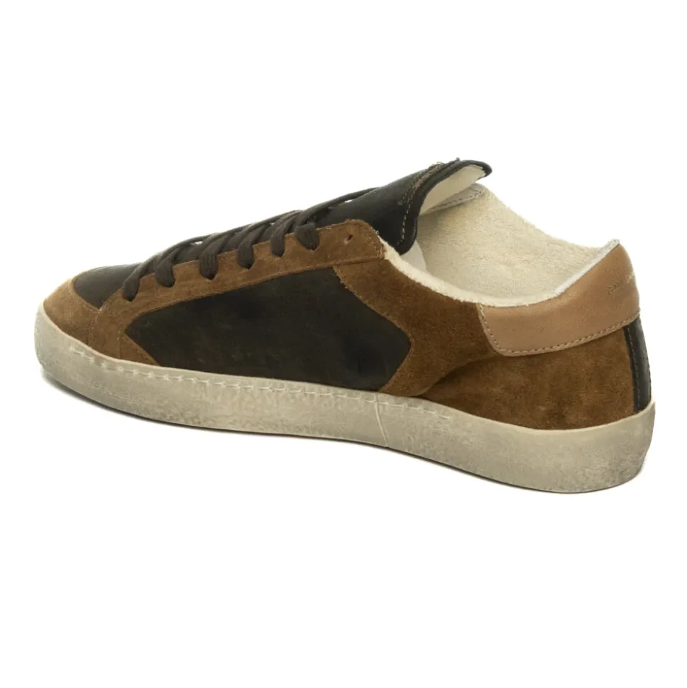Timeless Sneaker