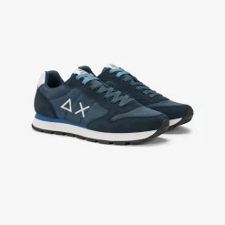 Tom Solid Sneaker