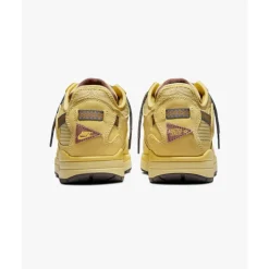 Travis Scott Cactus Jack Goud Sneakers