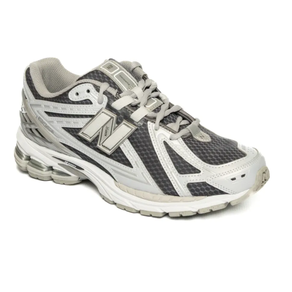 1906U Sneaker