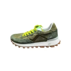 Veloce Sneakers