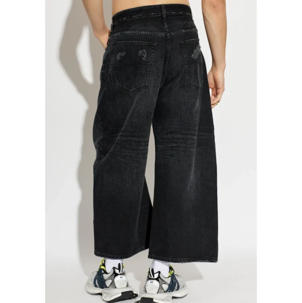 Wide-leg Jeans